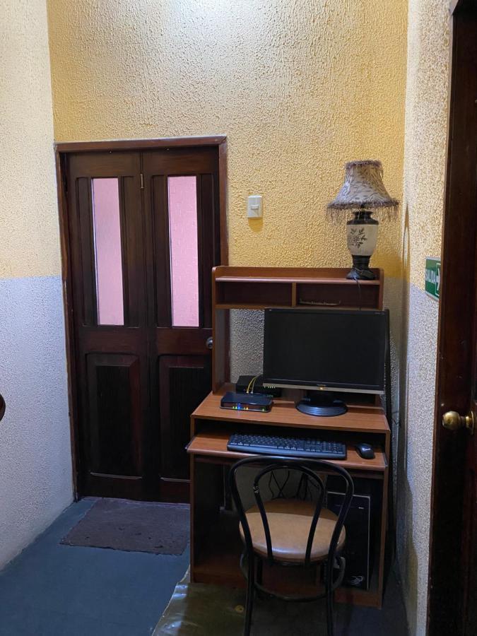 Hostal Puerto Azul Manta Buitenkant foto
