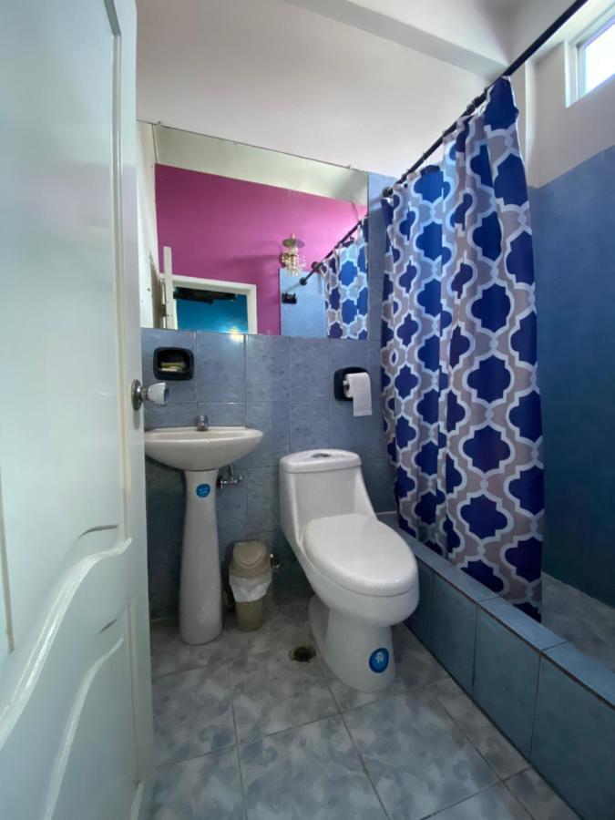 Hostal Puerto Azul Manta Buitenkant foto