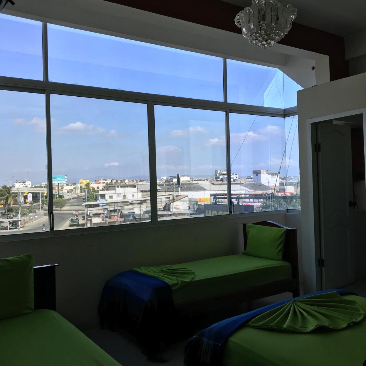 Hostal Puerto Azul Manta Buitenkant foto